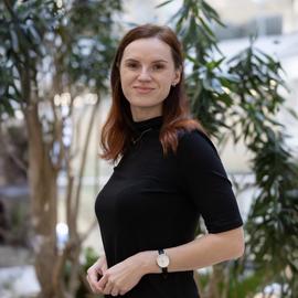 Dr. Marta Karas